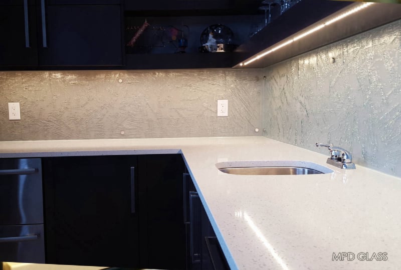  Textured glass backsplash